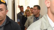 שרה נתניהו בכניסה לבית המשפט. 7 באוקטובר. (צילום: ראובן קסטרו, וואלה! NEWS)