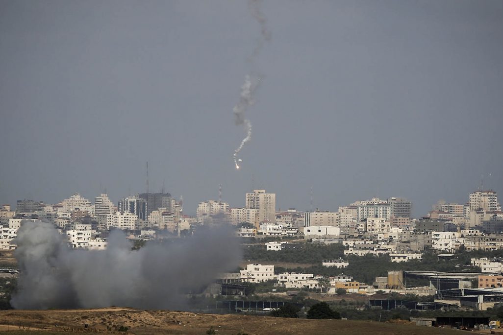 תקיפת צה"ל בעזה בזמן מבצע "צוק איתן" יולי 2014. ארכיון (צילום: הדס פרוש / פלאש90). תקיפת צה"ל בעזה בזמן מבצע "צוק איתן" יולי 2014. ארכיון (צילום: הדס פרוש / פלאש90).
