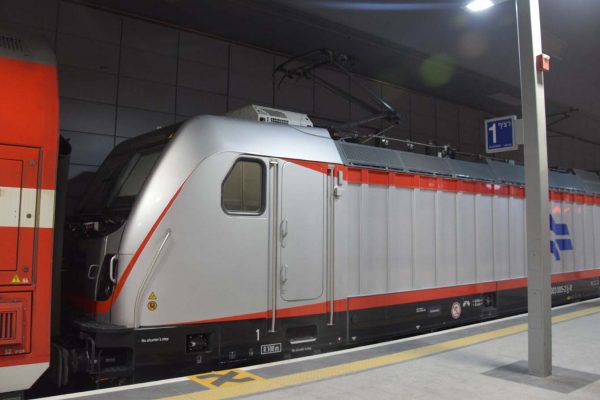 קרון ניהוג בתחנת הרכבת בירושלים (צילום: עמר כהן)
