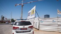 ניידת משטרה בזירת תאונת בניין. ארכיון (צילום: רוי אלימה/פלאש90)