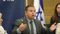 איתן כבל, יו"ר ועדת החקירה הפרלמנטרית להתנהלות המערכת הפיננסית במתן אשראי ללווים גדולים (דוברות הכנסת, נועם רבקין פנטון)