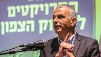 שר האוצר כחלון בכנס לפרויקט מיגון הצפון בכנרת. אוגוסט 2018 (צילום: מאיר ועקנין/ פלאש90)