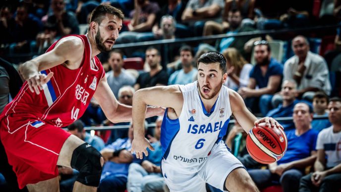 נבחרת ישראל מול סרביה במוקדמות גביע העולם 2019 (צילום: עודד קרני/ איגוד הכדורסל)