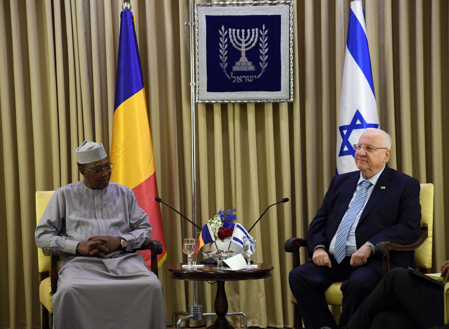 נשיא צאד והנשיא ראובן ריבלין בפגישה (קרדיט: עמוס בן גרשום / לע&quot;מ)