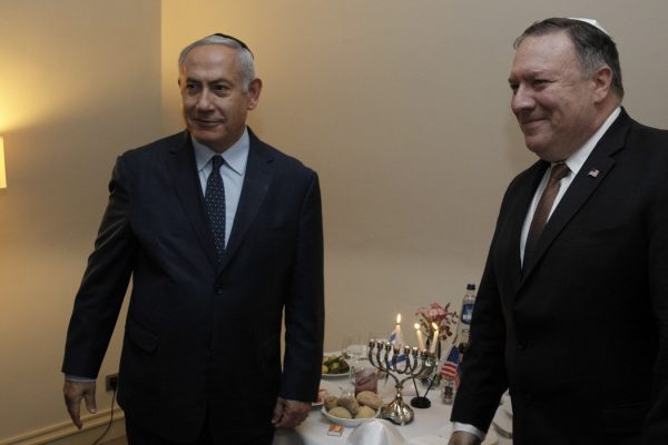 ראש הממשלה בנימין נתניהו נועד עם מזכיר המדינה האמריקני מייק פומפאו, 3 בדצמבר 2018 (קרדיט: גבי פרקש)