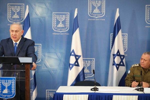 מסיבת העיתונאים של נתניהו ואיזנקוט, 4 בדצמבר 2018 (נועם רבקין פנטון/פלאש90)