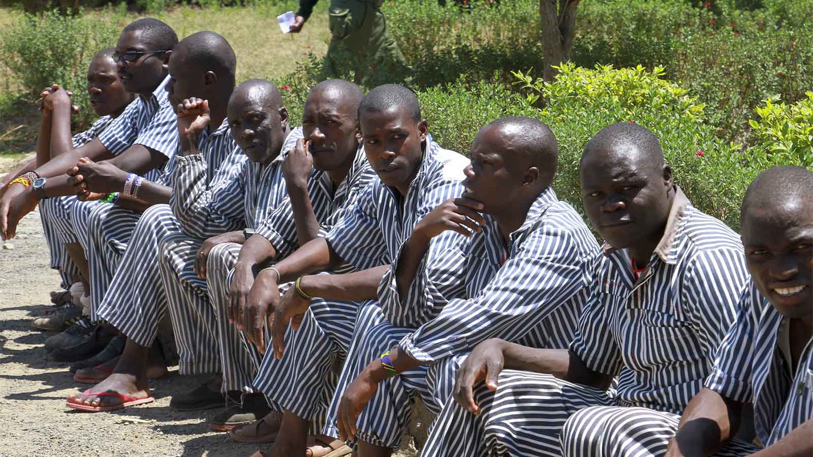 אסירים בכלא בקניה בתכנית לימוד משפטים (AP Photo/Josphat Kasire).