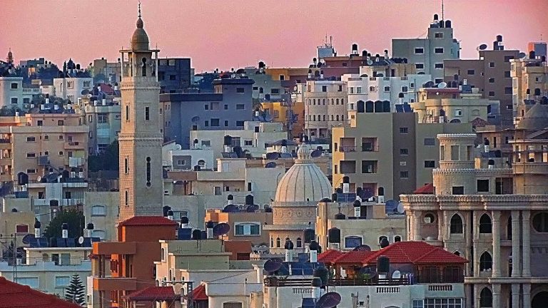 מרכז העיר טייבה (צילום: סהיר דיוואני / ויקימדיה)