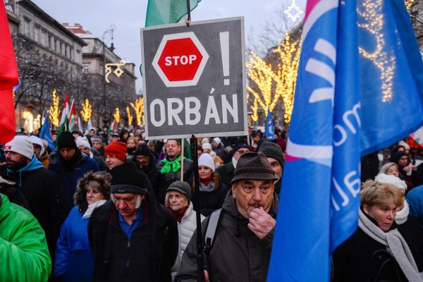 הפגנת מחאה בבודפשט נגד ראש ממשלת הונגריה ויקטור אורבן. 16 בדצמבר 2018 (Photo by Omar Marques/SOPA Images/LightRocket via Getty Images IL)