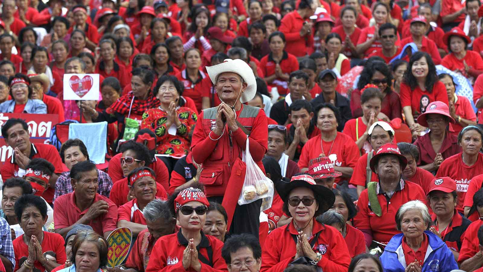מחאת החולצות האדומות בתאילנד