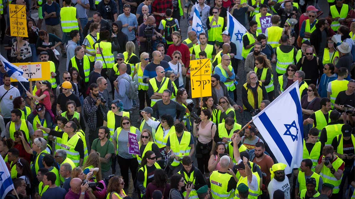 מחאת האפודים הצהובים בתל אביב, 14 בדצמבר 2018 (צילוםף מרים אלסטר/פלאש90)