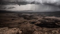 סערת אביב במכתש רמון.
צילום: דן לזר