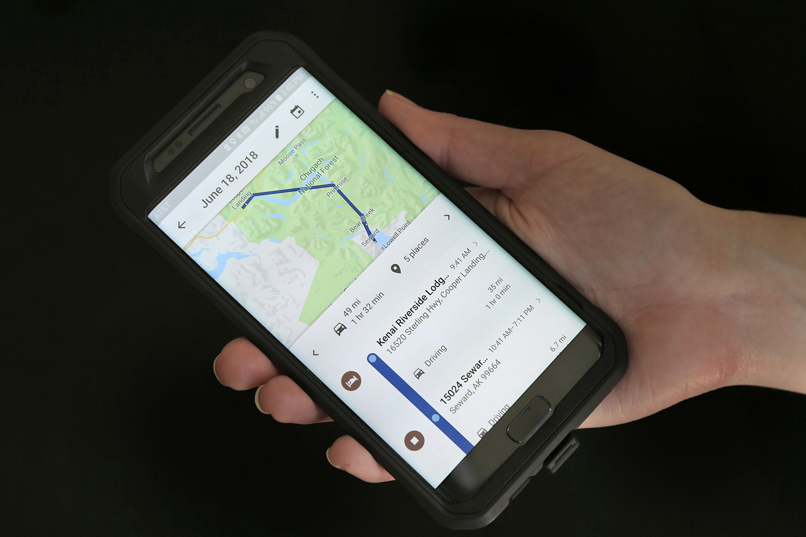טלפון נייד עם יישום מפות Google (צילום: AP Photo/Seth Wenig)