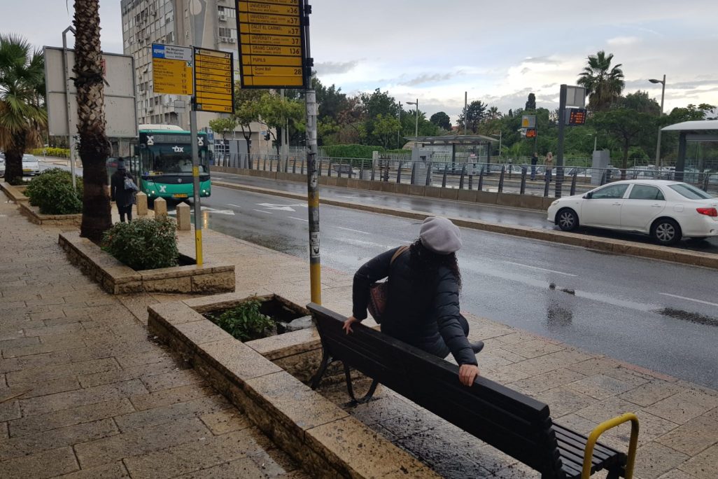 גשם קל בחיפה (צילום ארכיון: יאיר ויטמן)