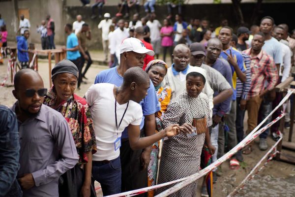 תור לקלפי בקונגו (צילום: AP Photo/Jerome Delay).