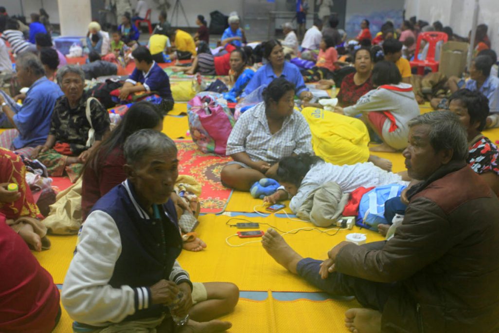 אזרחים תאילנדים ישנים במקלט, 3 לינואר 2019 . (AP Photo/Sumeth Panpetch)