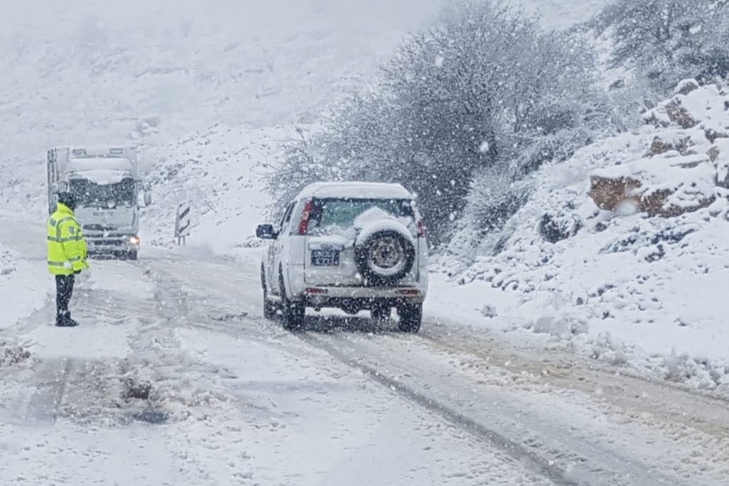 שלג ברמת הגולן (צילום: דוברות המשטרה) שלג ברמת הגולן. צפוי לחזור בשישי בבוקר (צילום: דוברות המשטרה)