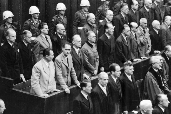 הנאשמים במשפטי נירנברג, במהלך המשפט. ינואר 1946 (AP Photo)