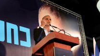 משה כחלון בכנס ההשקה של קמפיין הבחירות באשקלון. (צילום: אלעד מלכה)