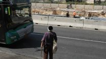 קשיש ברחובות ירושלים. ארכיון למצולם אין קשר לכתבה (צילום: קובי גידעון/פלאש90)