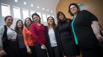 העותרות נגד אגודת ישראל, על התקנון האוסר על התמודדות נשים במפלגה בבג"ץ. 31 ביולי 2018 (צילום: יונתן זינדל/פלאש90)