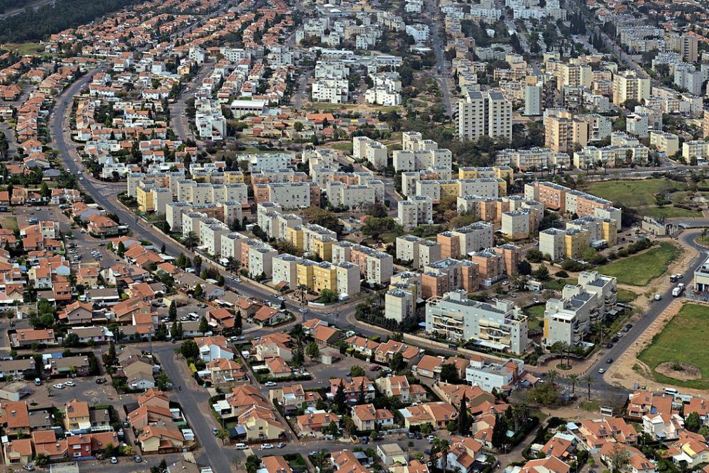 קרית גת (צילום: ארכיון קרית גת, מתוך אתר פיקיויקי) קרית גת (צילום: ארכיון קרית גת, מתוך אתר פיקיויקי)