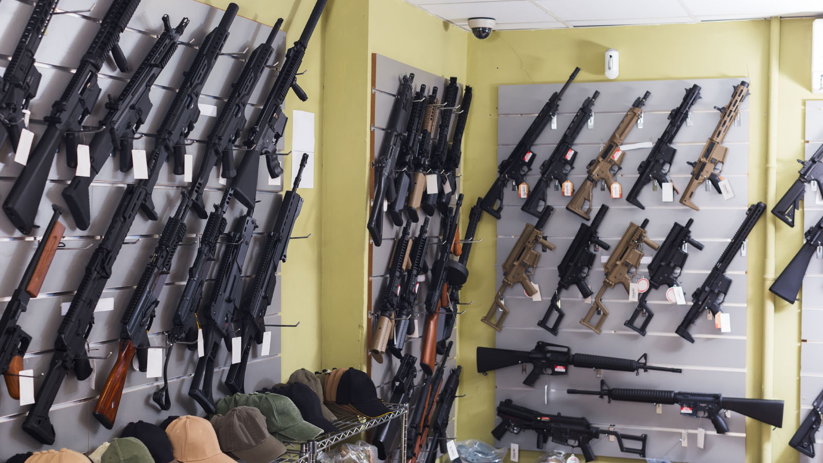 חנות כלי נשק (צילום: Shutterstock).