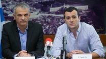 שר האוצר, משה כחלון ומנכ"ל משרד האוצר, שי באב"ד (צילום: יונתן זינדל/פלאש90)
