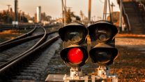 רכבת חסומה (צילום: shutterstock)