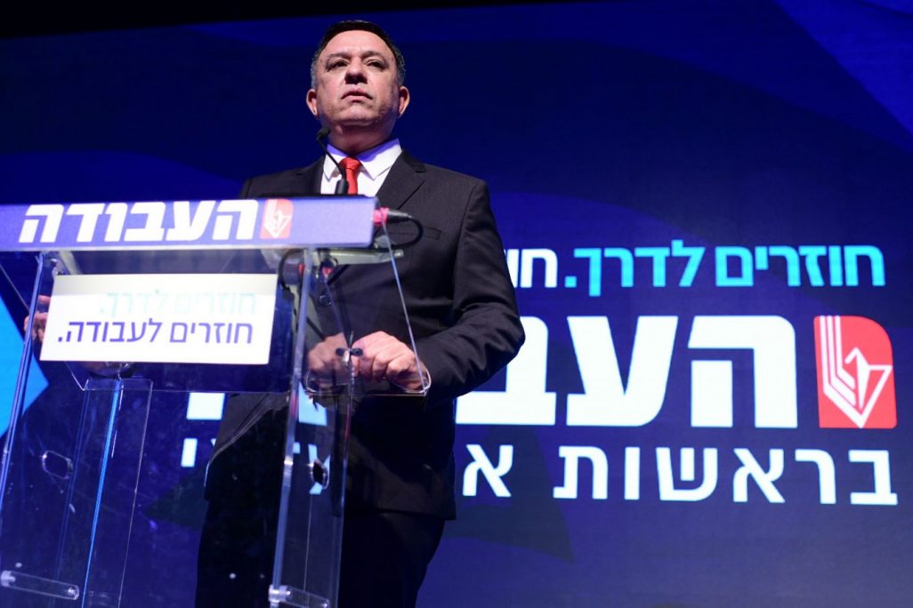 אבי גבאי מדבר בארוע של מפלגת העבודה בתל אביב, 18 במרץ 2019 (תומר ניוברג / פלאש90)