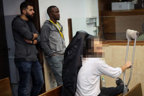 החשוד במעורבות ברצח יסמין רז ז"ל מובא להארכת מעצר בבית משפט השלום בתל אביב 1 באפריל 2019 (צילום: פלאש90)