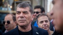 גבי אשכנזי, במהלך קמפיין הבחירות של כחול-לבן. 5 באפריל 2019. (יונתן זינדל/פלאש90)