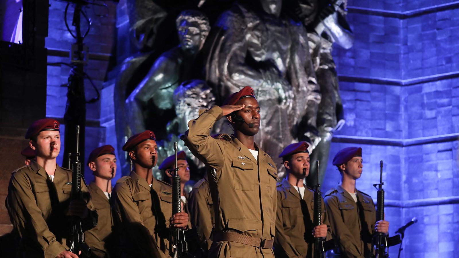 Israeli soldiers stand below a monument at a ceremony held at the Yad Vashem Holocaust Memorial Museum in Jerusalem, as Israel marks annual Holocaust Remembrance Day. May 1, 2019. Photo by Noam Rivkin Fenton/Flash90