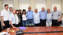 חתימת הסכם קיבוצי בחברת חלמיש (צילום: דוברות ההסתדרות)