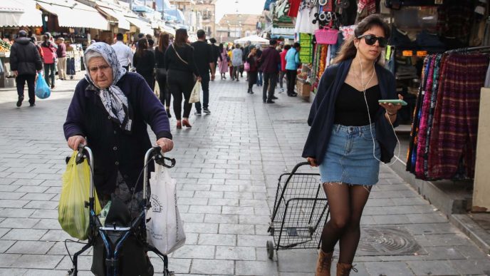 נשים ברחובות ירושלים. ארכיון למצולמות אין קשר לכתבה (צילום: ליבה פרקש/פלאש90)