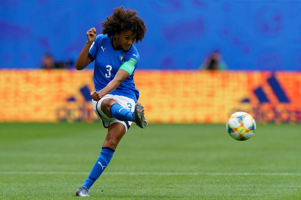 שרה גמה במדי נבחרת איטליה במשחק מול אוסטרליה במונדיאל 2019. 9 ביוני (Photo by TF-Images/Getty Images)