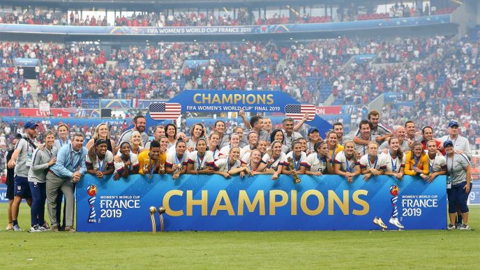 שחקניות נבחרת ארצות הברית זוכות במונדיאל הנשים 2019. מונדיאל ששבר את שיאי הצפייה בכדורגל נשים  (Photo by Maddie Meyer &#8211; FIFA/FIFA via Getty Images)