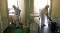 Cleaners in a medical center, Israel. Archive. Photo by Olivier Fitoussi /Flash90.