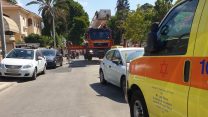 זירת תאונת העבודה בפ"ת בה התחשמל למוות עובד בשיפוצים (צילום: תיעוד מבצעי מד"א)