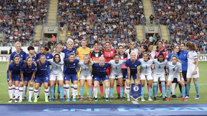 נבחרת הנשים בכדורגל מול צ'לסי. &quot;שחקניות שראיתי במונדיאל ופתאום הן איתי באותו מגרש&quot; (קרדיט: ההתאחדות לכדורגל בישראל)