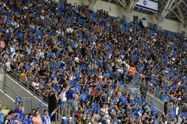 שיא קהל במשחק נשים (מעל 8,500) משחק כדורגל נבחרת ישראל נשים מול צ'לסי. אצטדיון המושבה פ"ת. 20 באוגוסט 2019. (צילום: מושיק אושרי)