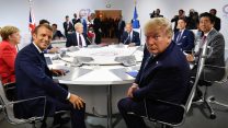 נשיא ארה"ב טראמפ ומנהיגי מדינות ה-G7 בדיון משותף בועידת ה-G7. 25 באוגוסט 2019 (Photo by Jeff J Mitchell - Pool /Getty Images)