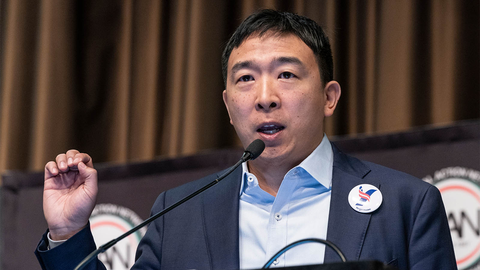 המתמודד להנהגת המפלגה הדמוקרטית, אנדרו יאנג (צילום: lev radin / Shutterstock.com)
