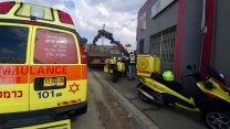תאונת עבודה בחיפה (קרדיט: תיעוד מבצעי מד״א)