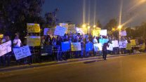 הפגנת עובדי פלאפון מול בית הבעלים (צילום: אגף הדוברות בהסתדרות)