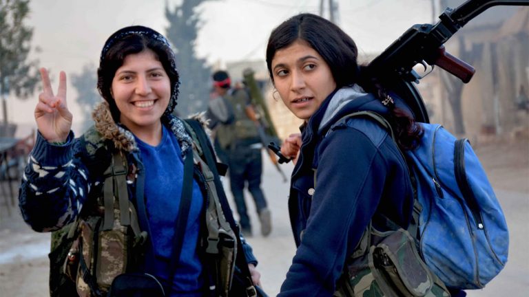 לוחמות כורדיות במיליציית YPJ (צילום ארכיון: Kurdishstruggle / flickr).