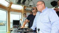יו"ר ההסתדרות ארנון בר-דוד בביקור בנמל חיפה, לפני חתימה על ההסכם ההיסטורי להקמת חברה ממשלתית בנמל, 28 באוקטובר 2019 (צילום: דוברות ההסתדרות)