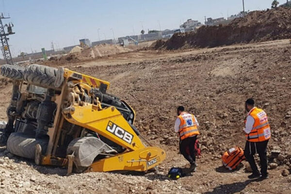 אתר התאונה בה נהרג נער בן 12 בביר הדאג' (צילום: הקבוצה למאבק בתאונות בניין ותעשייה)