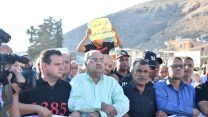 חברי הכנסת מהרשימה המשותפת, ואלפים במחאה על האלימות במחברה הערבית, מג'ד אל כרום, 3 באוקטובר 2019 (צילום: הרשימה המשותפת)