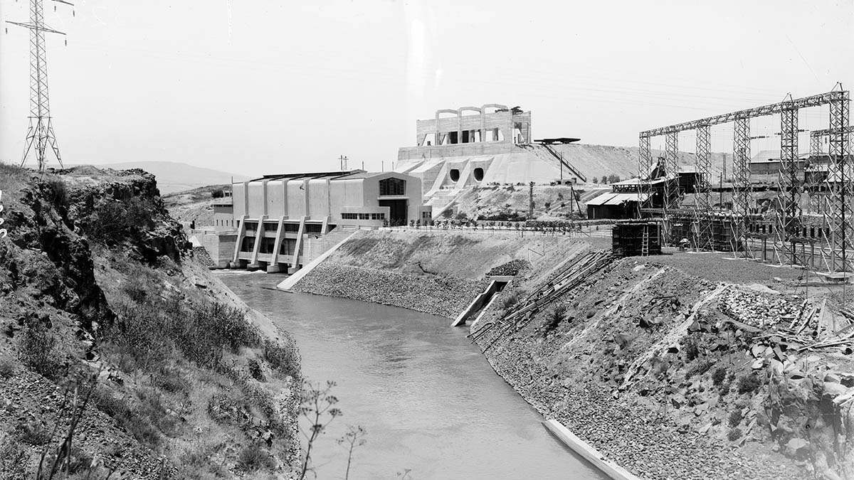 Rutenberg's Jordan Power Plant &#8211; the P.E.C. Power Plant utilizing Jordan river's flow to generate electricity. Credit: American Colony (Jerusalem).
